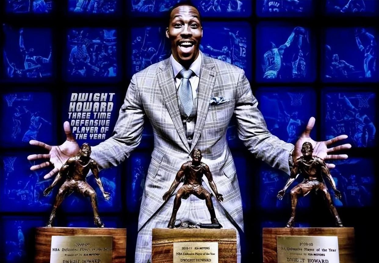 穆勒与梅西交手记录：穆勒正式比赛7胜1负，周末将...（穆勒战梅西往绩：正式赛场7胜1负，周末再迎对决）