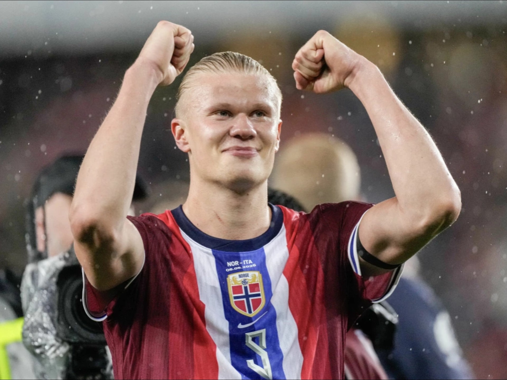 英超赛场亮点：利物浦逆转曼联,（英超焦点战：利物浦上演逆转击败曼联）