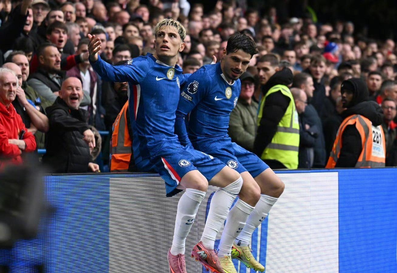 德甲身价下跌榜：凯恩、穆夏拉各降1000万（德甲球员身价缩水榜：凯恩、穆夏拉双双下调1000万）