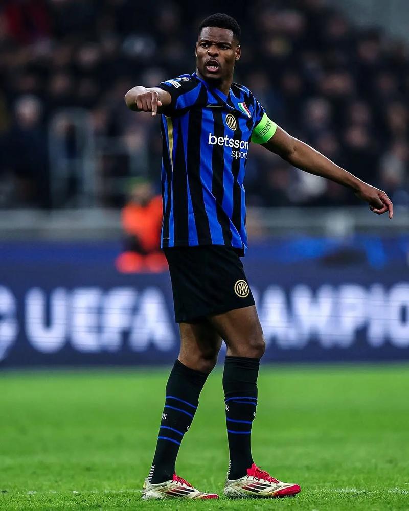 拉米罗：想对球迷说对不起，希望赢得足协杯奖杯献给他们（拉米罗向球迷致歉：盼夺足协杯冠军献给你们）