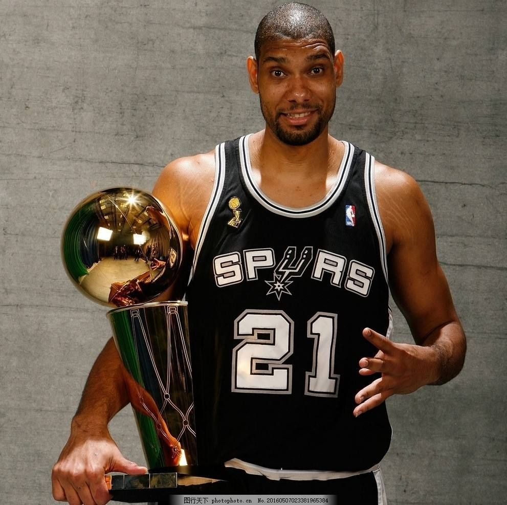 切马：比起布斯克茨，我觉得自己更像罗德里（切马：与其说像布斯克茨，不如说更像罗德里）