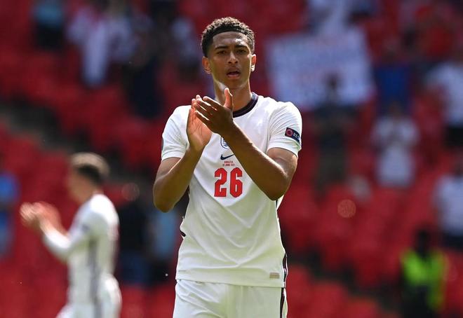 与C罗同级！沙特超多队关注萨拉赫 开价1.75亿镑年薪（多支沙特联球队追逐萨拉赫：年薪报价达1.75亿英镑，待遇堪比C罗）