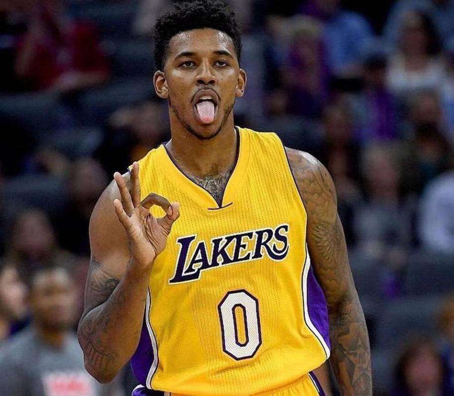 意甲11月最佳球员候选：迈尼昂、劳塔罗、瓦尔迪入选（意甲11月最佳球员候选名单：迈尼昂、劳塔罗、瓦尔迪在列）