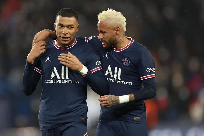 足球运动对孩子的益处（足球如何促进孩子的成长）