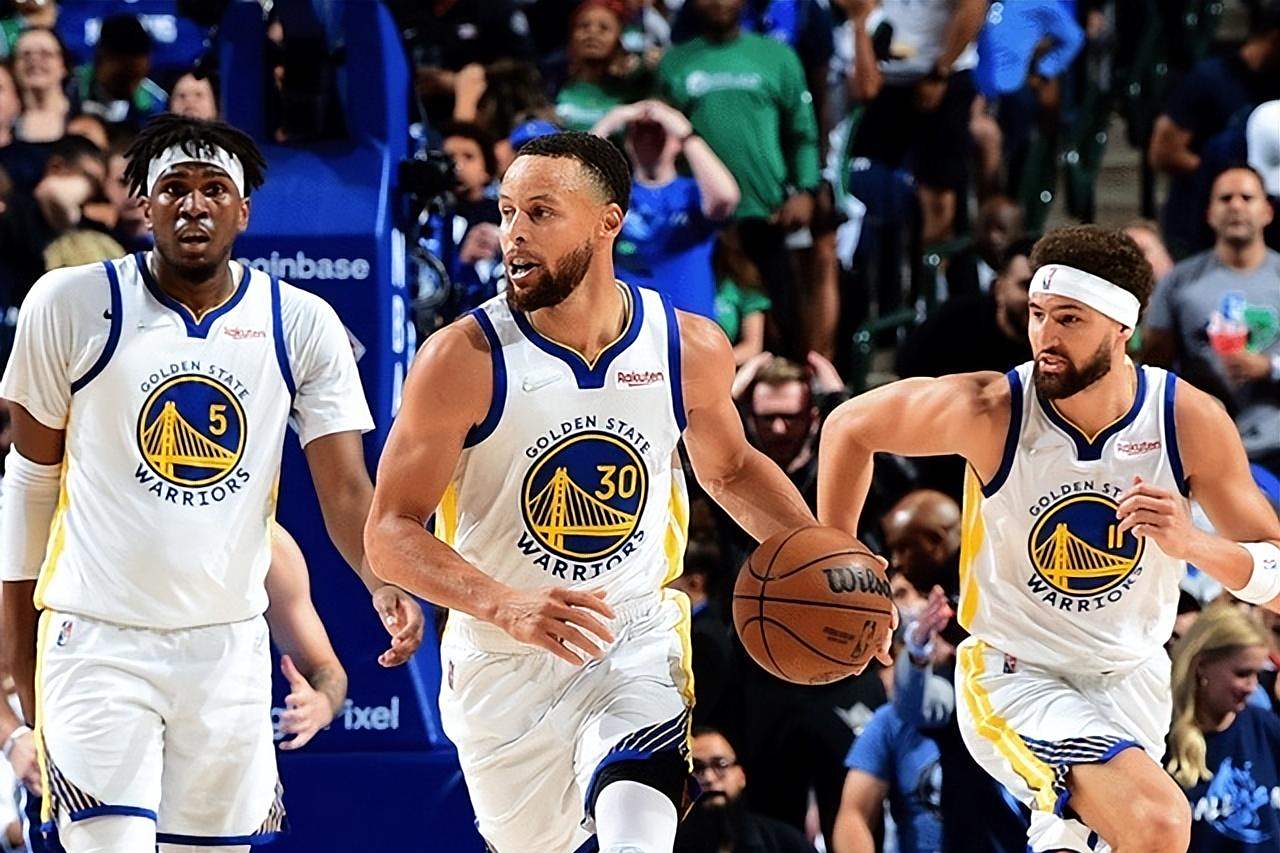 掘金约基奇三双末节爆发（约基奇砍下三双 末节带领掘金爆发）