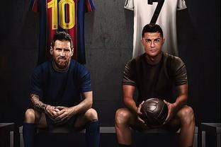 图片报：多特高层需要考虑是否在明年夏天提前出售阿德耶米（图片报：多特管理层正评估是否在明夏提前出售阿德耶米）