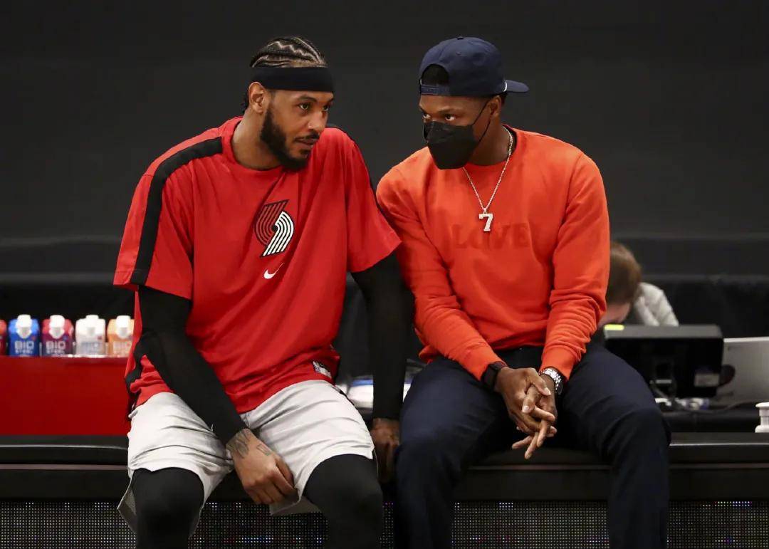 记者：老弗爷不会让维尼修斯离队，正常的话很快就会宣布续约（记者：老弗爷坚决不放维尼修斯，续约或将很快官宣）