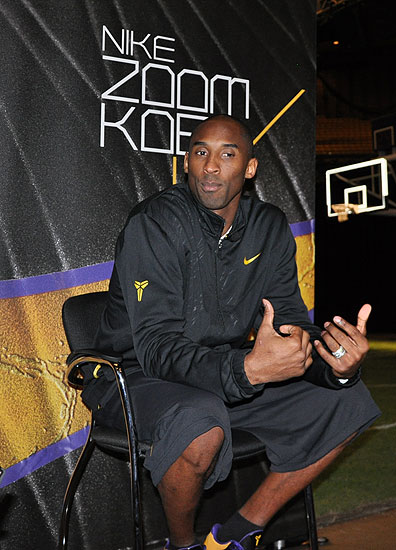 罗马vs那不勒斯：洛伦佐-佩莱格里尼、克里斯坦特首发，麦克托米奈、霍伊伦出战（罗马对阵那不勒斯：洛伦佐-佩莱格里尼、克里斯坦特先发，麦克托米奈与霍伊伦登场）