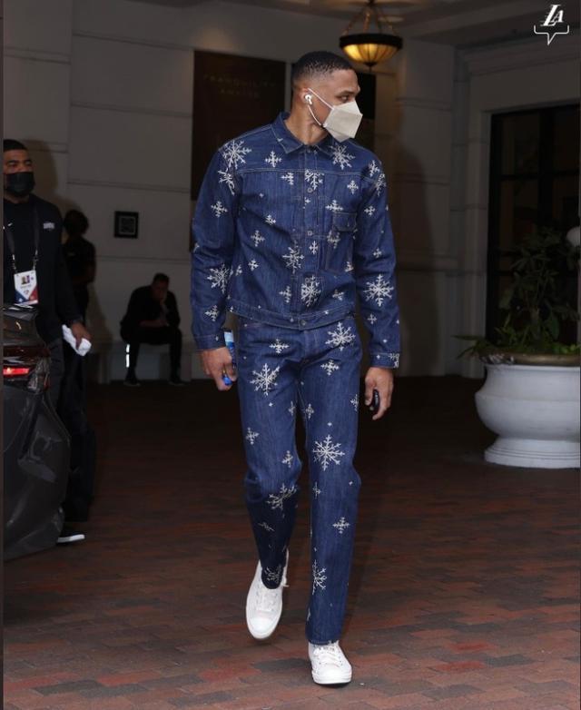 齐达内晒中国行照片：来中国遛了个弯，舒坦，下次还来（齐达内分享中国行照：来华随意转转，真惬意，下次还会再来）