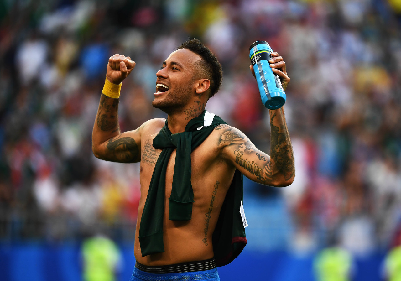 青训教练：由于体能和场上冲击力太出色，于帕还踢过前锋（青训教练透露：体能与冲击力突出，于帕曾客串前锋）