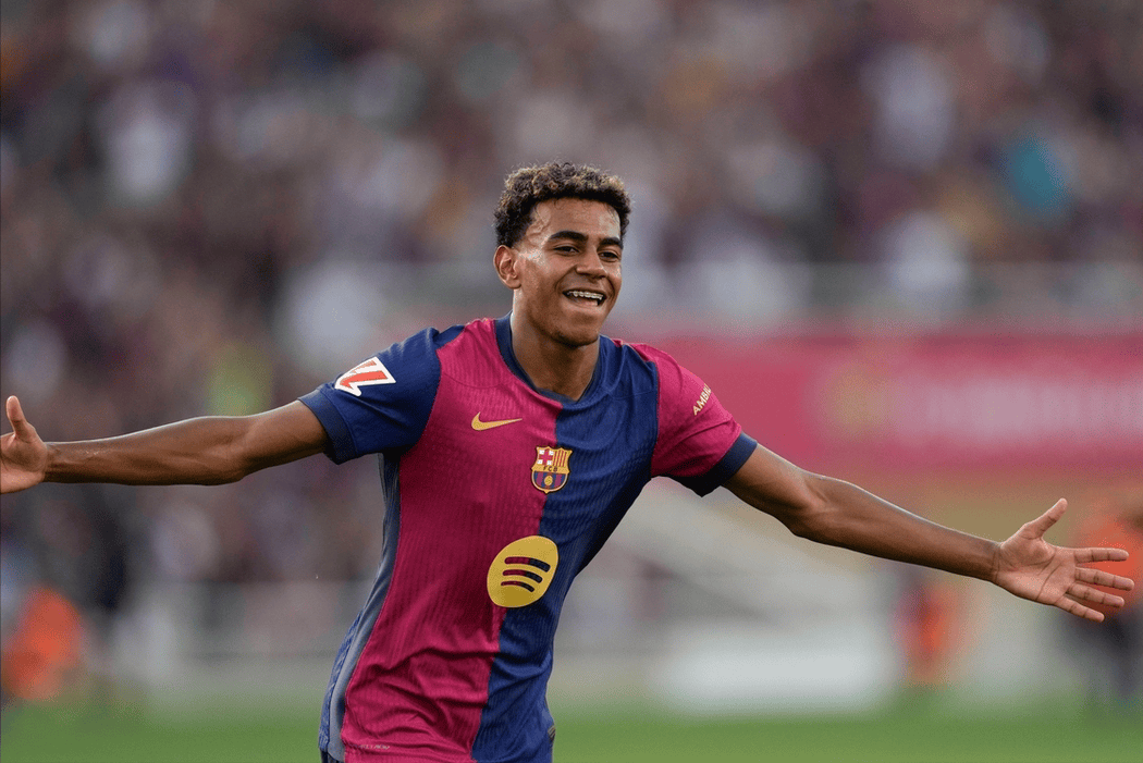 梅西带队夺冠！他是季后赛MVP！他让迈阿密国际从垫底到冠军！（梅西率队封王，荣膺季后赛MVP，助迈阿密国际从榜尾逆袭夺冠）