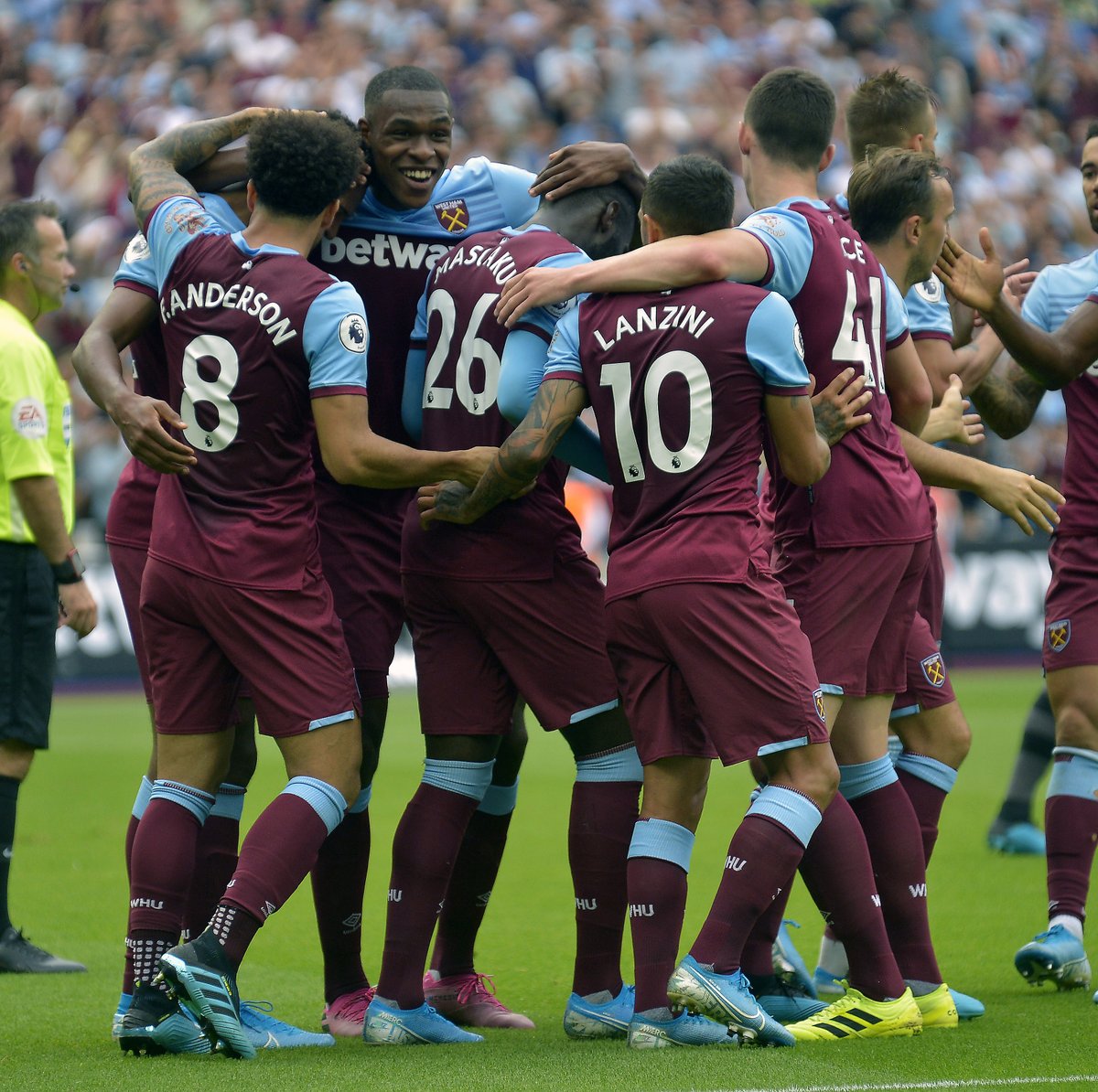 从阿尔梅里亚和埃尔切（对阵皇家马德里）丑闻，到贝蒂斯-巴萨：裁判风波再起（从阿尔梅里亚、埃尔切战皇马的丑闻到贝蒂斯对巴萨：裁判争议卷土重来）