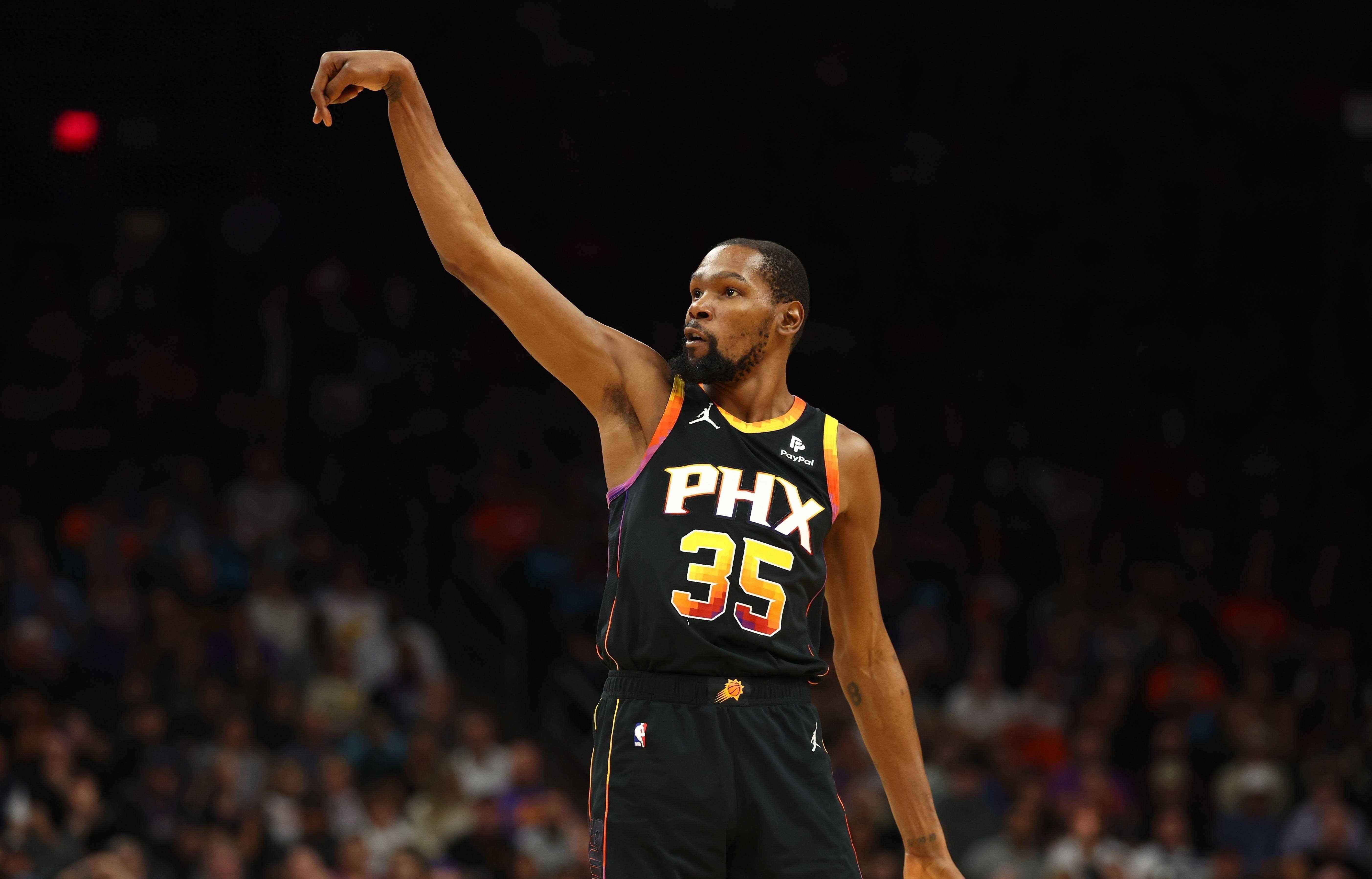 中足联颁奖：申花外租广西球员费尔南多当选中乙赛季最佳球员（中足联年度评选：申花外租至广西的费尔南多当选中乙最佳球员）