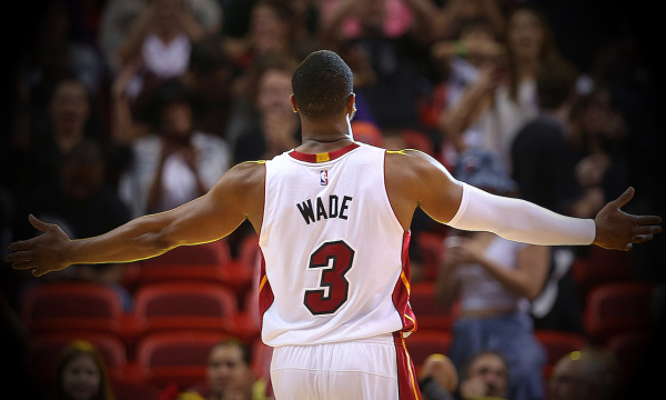 詹姆斯的得分能力依旧强劲（詹姆斯的得分火力依然凶猛）